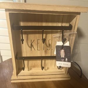 NWT Rae Dunn Key Holder